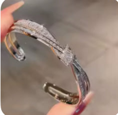 gorgeous twist bracelet