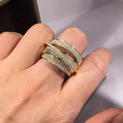 Elegant gold ring